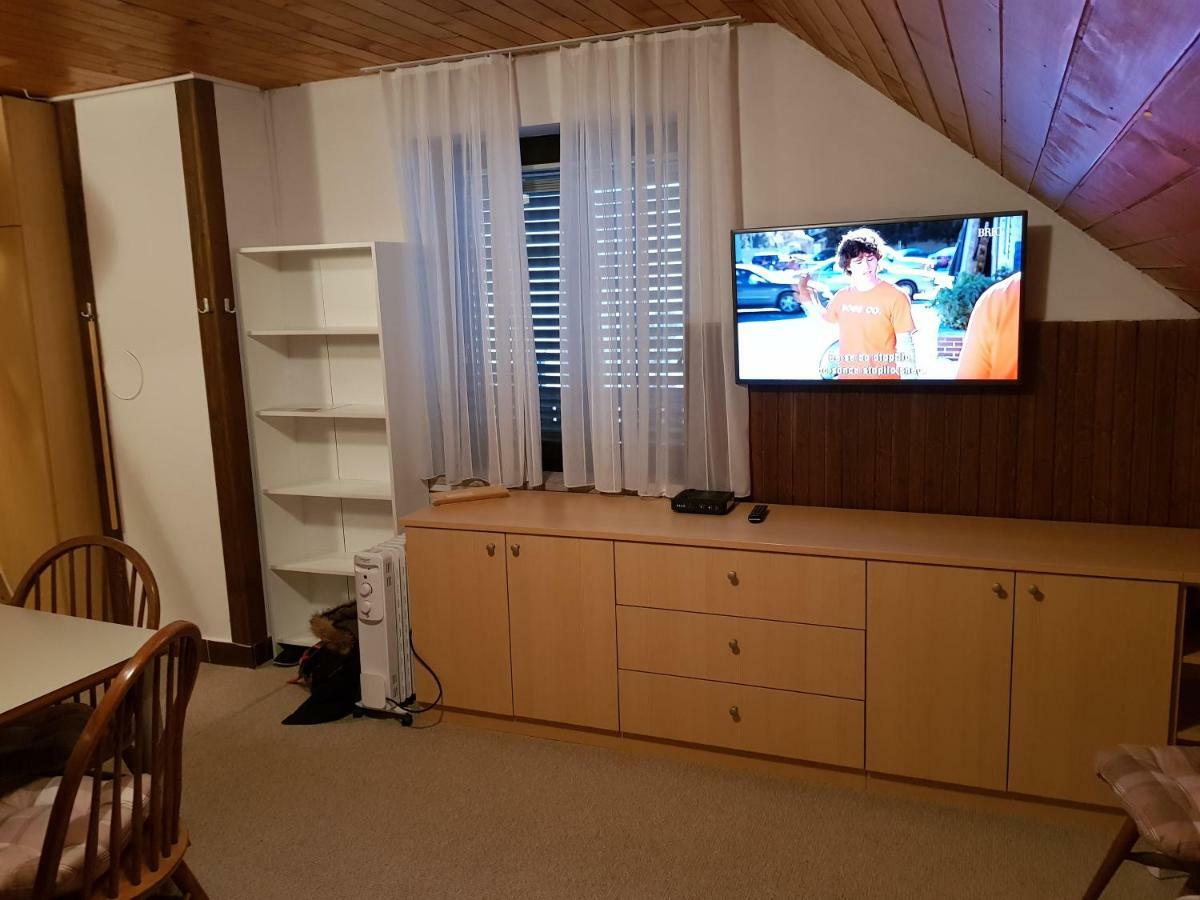 Apartment Hm Гозд Мартулек Екстериор снимка